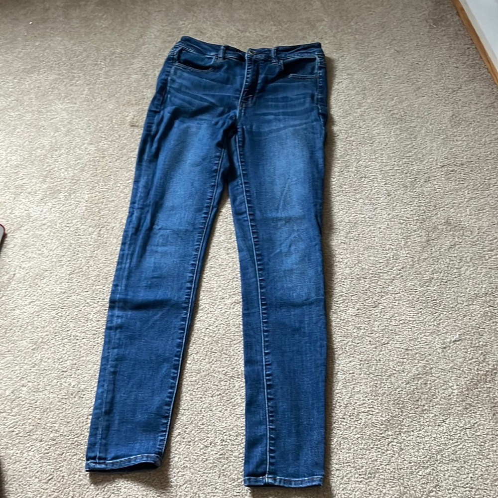 American Eagle Non-Ripped jeans